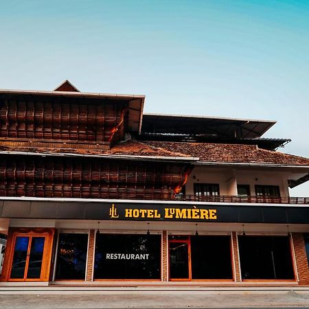 Hotel Lumiere Alappuzha Kültér fotó