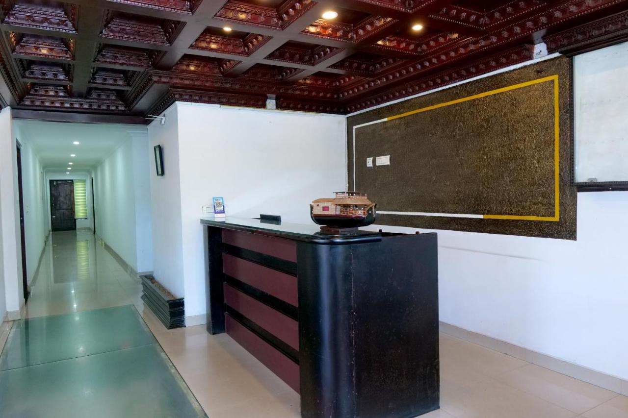 Hotel Lumiere Alappuzha Kültér fotó